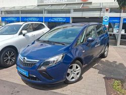 Blau Gebraucht 2016 Opel Zafira Tourer Edition Van / Kleinbus | 13.900 € (Teuer)