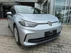 Scale silver metallic (metallic) Gebraucht 2023 VW ID.3 Pro Kleinwagen | 31.850 € (Fairer Preis)