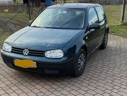 Grün Gebraucht 2003 VW Golf IV Ocean Limousine | 999 € (Guter Preis)