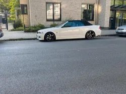 Weiß Gebraucht 2001 BMW 320 Cabriolet Cabrio | 4.599 € (Etwas zu teuer)
