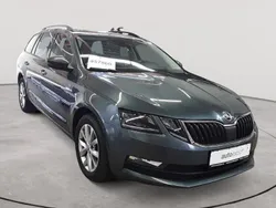Quarzgrau metallic Gebraucht 2020 Skoda Octavia Tour Kombi | 15.990 € (Guter Preis)