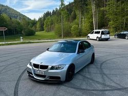 Silber Gebraucht 2008 BMW 330 Limousine | 9.500 € (Guter Preis)