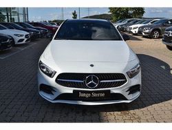 Weiß Gebraucht 2020 Mercedes A180 Kleinwagen | 26.950 € (Teuer)
