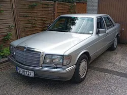 Silber Gebraucht 1987 Mercedes S260 Limousine | 11.990 €