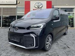 Graphitschwarz Gebraucht 2024 Toyota Proace Verso Team Kombi | 40.440 € (Guter Preis)