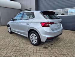 Brillantsilber metallic brillantsilber metallic Neu 2025 Skoda Fabia Selection Kleinwagen | 22.030 € (Guter Preis)