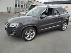Grau Gebraucht 2015 VW Tiguan LOUNGE SUV | 13.500 € (Guter Preis)