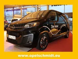 Schwarz Gebraucht 2023 Opel Zafira Life Van | 37.990 € (Fairer Preis)