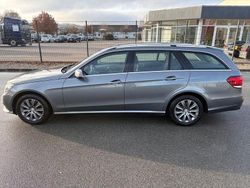 Grau Gebraucht 2015 Mercedes E250 Kombi | 13.000 € (Guter Preis)