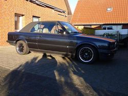 Schwarz metallic Gebraucht 1989 BMW 320 Cabriolet Cabrio | 4.900 €