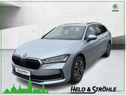Aluminiumsilber metallic Gebraucht 2024 Skoda Superb Selection Kombi | 45.880 €
