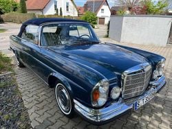 Blaumetallic Gebraucht 1970 Mercedes W111 SE Cabrio | 299.000 €