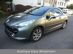 Grau Gebraucht 2007 Peugeot 207 CC Sport Cabrio | 7.299 € (Teuer)