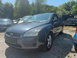 Grau Gebraucht 2006 Ford Focus Limousine | 2.750 € (Etwas zu teuer)