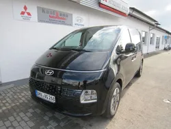 Schwarz Neu 2024 Hyundai Staria Trend Van | 48.975 €