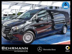 Obsidianschwarz (metallic) Gebraucht 2023 Mercedes Vito Van / Kleinbus | 54.889 €