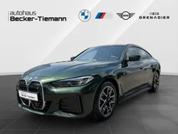 Sanremo green Gebraucht 2024 BMW i4 Shadowline Limousine | 49.806 € (Guter Preis)