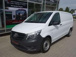 Weiß Gebraucht 2022 Mercedes Vito Van / Kleinbus | 26.800 € (Guter Preis)