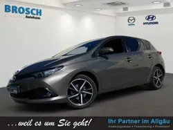 Rot Gebraucht 2019 Toyota Auris Team Kombi | 14.950 € (Fairer Preis)