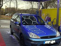 Blau Gebraucht 2003 Ford Focus Kombi | 2.500 € (Teuer)