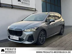 Grau Gebraucht 2023 BMW 218 Active Tourer M Sport Van / Kleinbus | 31.999 € (Etwas zu teuer)