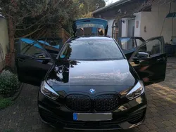 Schwarz Gebraucht 2019 BMW 118 Advantage Kleinwagen | 16.000 € (Fairer Preis)