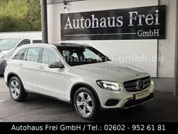 Weiß Gebraucht 2016 Mercedes GLC220 Luxury SUV | 23.990 € (Fairer Preis)