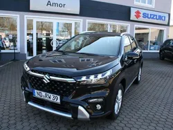 Cosmic black pearl metallic Gebraucht 2024 Suzuki SX4 S-Cross Comfort+ SUV | 32.500 € (Teuer)