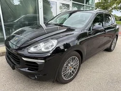 Tiefschwarz Gebraucht 2014 Porsche Cayenne SUV | 35.890 € (Teuer)