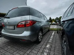 Grau Gebraucht 2011 Mazda 5 Van / Kleinbus | 2.700 € (Etwas zu teuer)