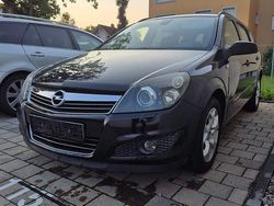 Schwarz Gebraucht 2007 Opel Astra Kombi | 2.400 € (Fairer Preis)