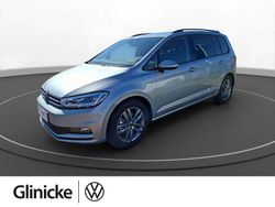 Oyster silver metallic Gebraucht 2025 VW Touran Comfortline Van / Kleinbus | 43.880 €