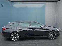 Schwarz Gebraucht 2024 Cupra Leon Kombi | 37.199 € (Teuer)