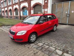 Rot Gebraucht 2009 Skoda Fabia Kombi | 1.600 € (Guter Preis)