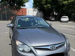 Grau Gebraucht 2011 Hyundai i30 Edition Kleinwagen | 5.500 € (Fairer Preis)