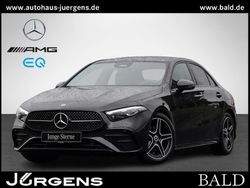 Metalliclack kosmosschwarz Gebraucht 2024 Mercedes A200 AMG Limousine | 37.090 € (Teuer)