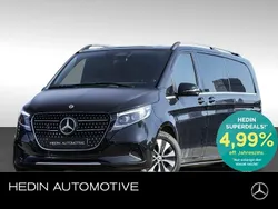 Schwarz Gebraucht 2024 Mercedes V300 Avantgarde Van / Kleinbus | 70.924 € (Teuer)