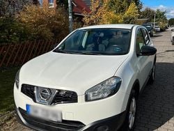Weiß Gebraucht 2013 Nissan Qashqai SUV | 6.300 € (Guter Preis)