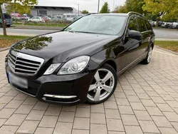 Schwarz Gebraucht 2011 Mercedes E200 Avantgarde Kombi | 13.500 € (Fairer Preis)