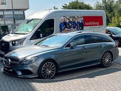 Grau Gebraucht 2016 Mercedes CLS350 Shooting Brake AMG Kombi | 30.000 € (Teuer)