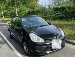 Schwarz Gebraucht 2009 Renault Clio II Kleinwagen | 3.000 €