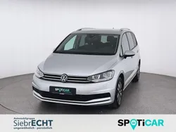 Silber Gebraucht 2024 VW Touran Move Van / Kleinbus | 33.470 € (Guter Preis)