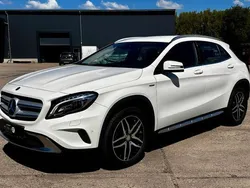 Weiß Gebraucht 2016 Mercedes GLA200 Edition SUV | 20.990 € (Fairer Preis)