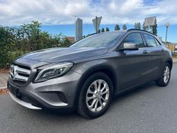 Grau Gebraucht 2014 Mercedes GLA200 Style SUV | 8.990 € (Guter Preis)