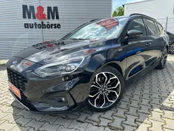 Schwarz Gebraucht 2020 Ford Focus ST-Line X Kombi | 15.900 € (Fairer Preis)