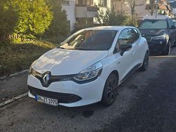 Weiß Gebraucht 2015 Renault Clio IV Limousine | 7.800 € (Fairer Preis)
