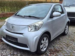 Silber Gebraucht 2009 Toyota iQ Cool Kleinwagen | 5.250 € (Fairer Preis)
