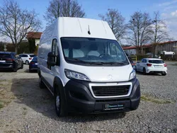 Weiss Gebraucht 2023 Peugeot Boxer Van | 28.790 € (Teuer)