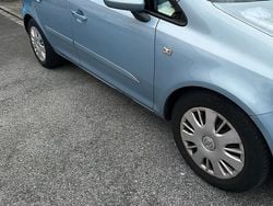 Blau Gebraucht 2006 Opel Corsa Kleinwagen | 1.800 € (Fairer Preis)