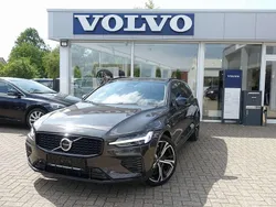 Platinum grey Gebraucht 2024 Volvo V60 Ultra Kombi | 49.600 € (Etwas zu teuer)